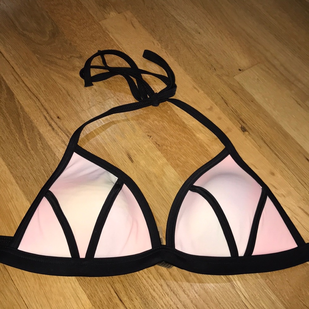 Pink bikini top